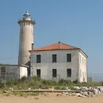 Beachfront Modern Flat With Sea View Apartmán *