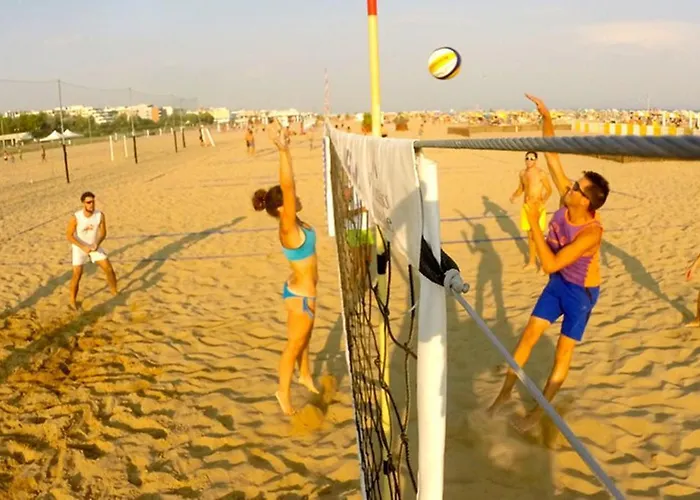 Beachfront Modern Flat With Sea View 比比翁