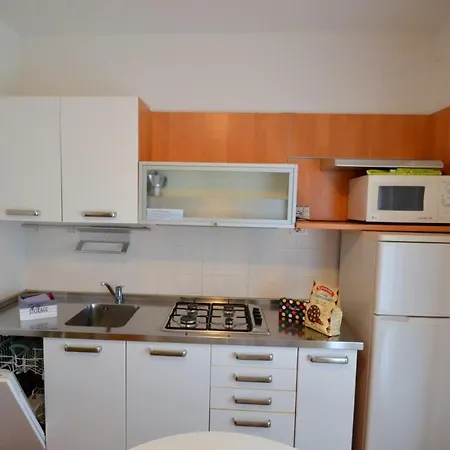 Apartment Beachfront Modern Flat With Sea View *