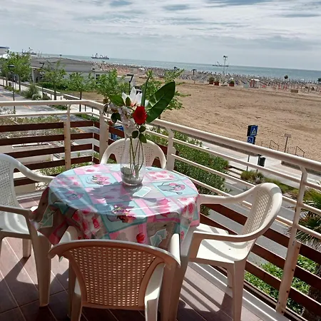 Apartmán Beachfront Modern Flat With Sea View Bibione