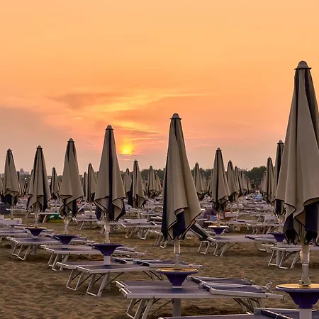 Beachfront Modern Flat With Sea View Bibione